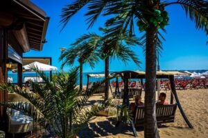 Royal Palace Helena Sands