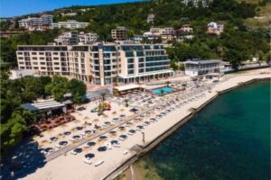 Royal Grand & Spa (Kavarna)