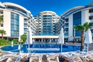 Zenith (Ex.marlin Beach)