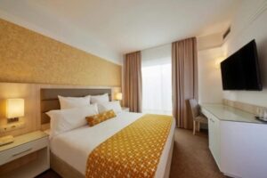 Dreams Sunny Beach Resort & Spa (Ex. Riu Helios Paradise)