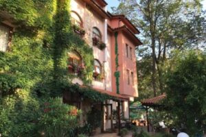Oleander House And Tennis Club